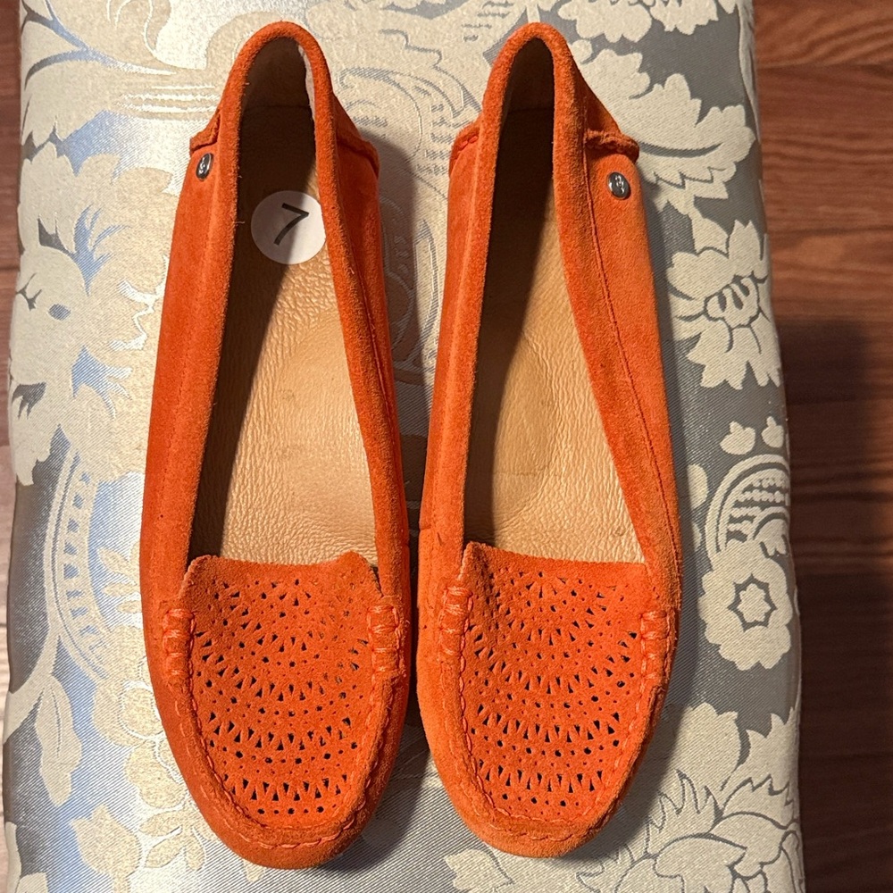 UGG Australia Clair Suede Laser Cut Moc Slip On Loafer Size 7 Burnt Orange